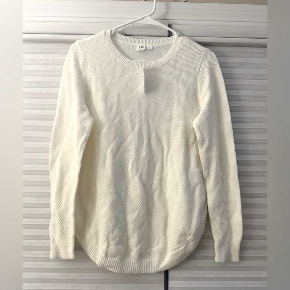 GAP LONG SLEEVE SWEATER